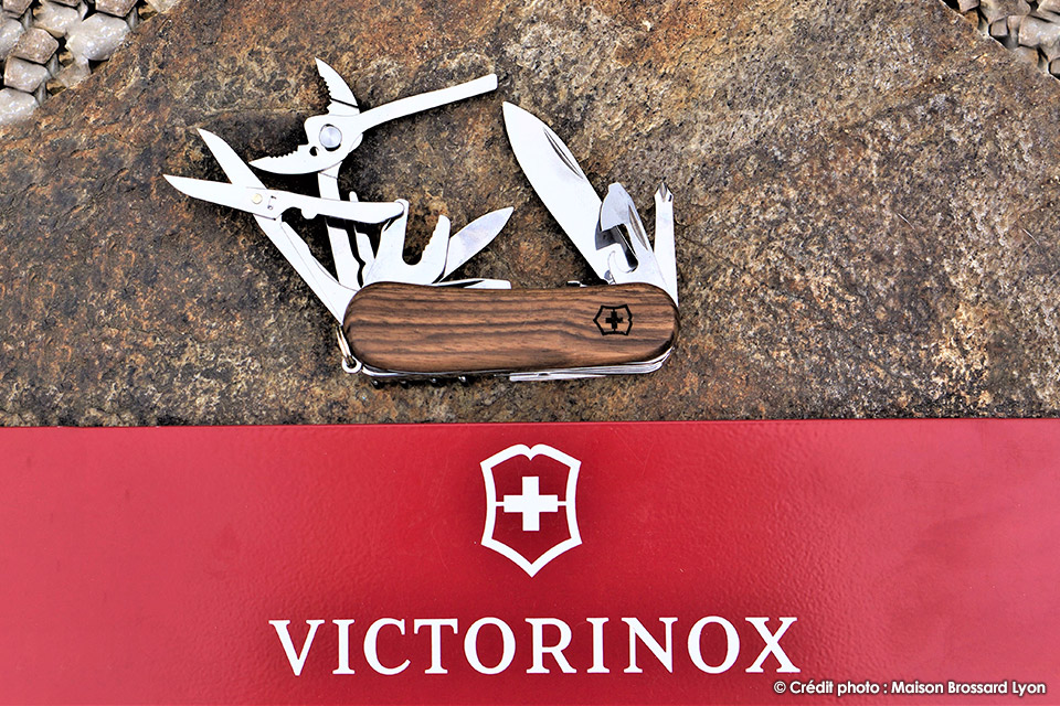 Victorinox noyer EvoWood